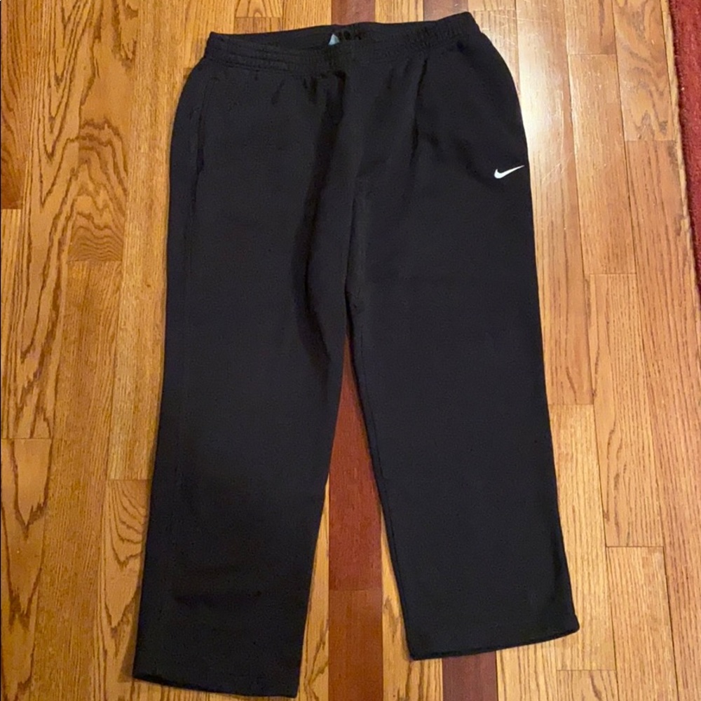 Black Nike sweatpants